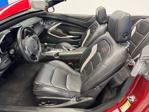 Used 2017 Chevrolet Camaro SS RWD image 14