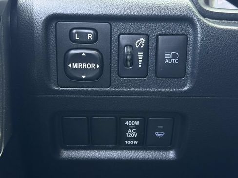 Used 2022 Toyota 4Runner SR5 AWD/4WD image 22
