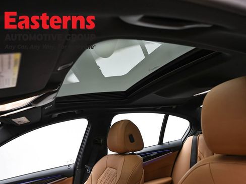 Used 2023 BMW 530i w/ Convenience Package RWD image 36