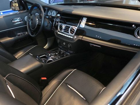 Used 2016 Rolls-Royce Dawn image 30