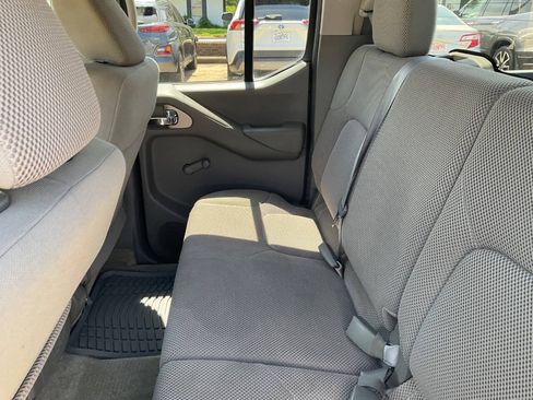 Used 2015 Nissan Frontier S RWD image 12