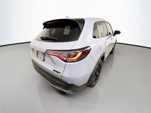 Used 2023 Honda HR-V Sport image 4