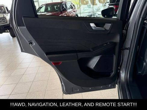 Used 2023 Ford Escape Platinum AWD/4WD image 21