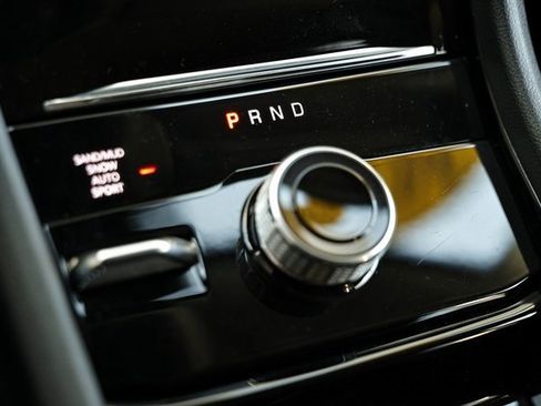 Used 2023 Jeep Grand Cherokee Limited w/ Luxury Tech Group II image 39