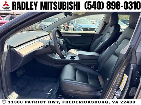 Used 2023 Tesla Model 3 Standard Range image 3