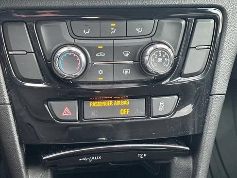 Certified 2021 Buick Encore Preferred w/ Safety Package FWD image 27