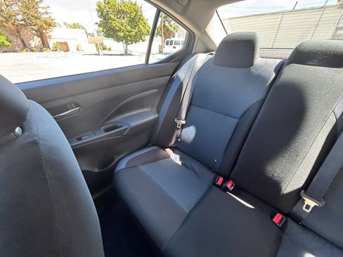 Used 2025 Nissan Versa SV FWD image 32