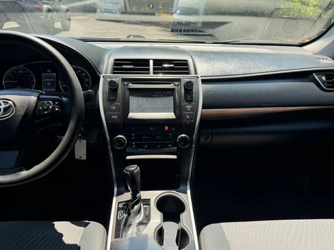 Used 2017 Toyota Camry LE FWD image 20
