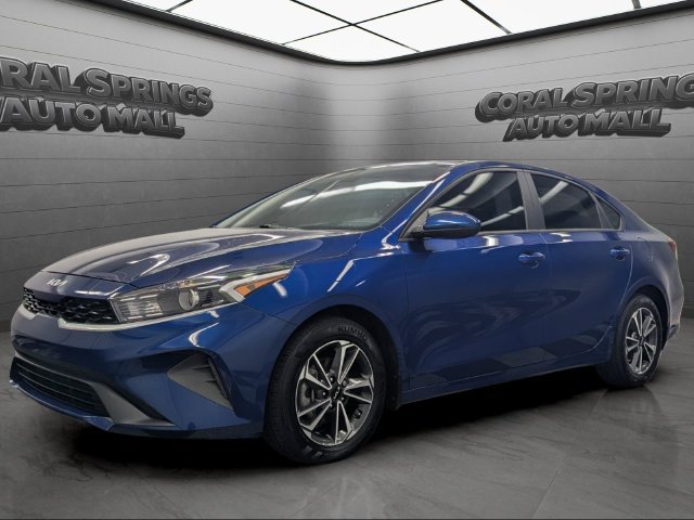 Certified 2023 Kia Forte LXS FWD image 3