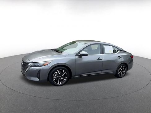 Used 2025 Nissan Sentra SV image 8