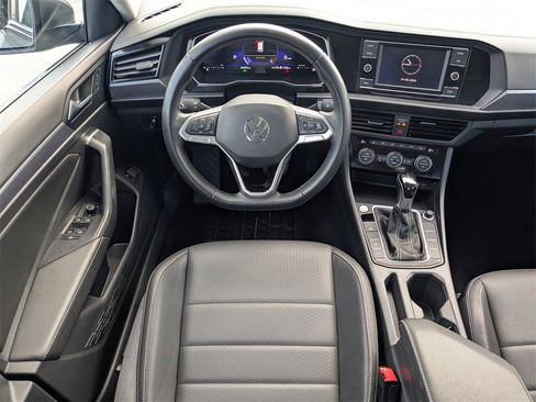 Used 2024 Volkswagen Jetta SE image 15