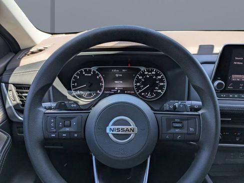 Used 2021 Nissan Rogue S FWD image 25