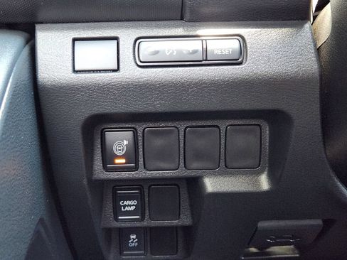 Used 2022 Nissan Frontier S w/ Technology Package RWD image 12