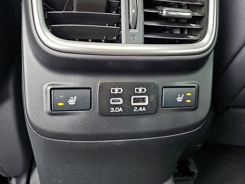 Used 2025 Subaru Outback Limited XT AWD/4WD image 12