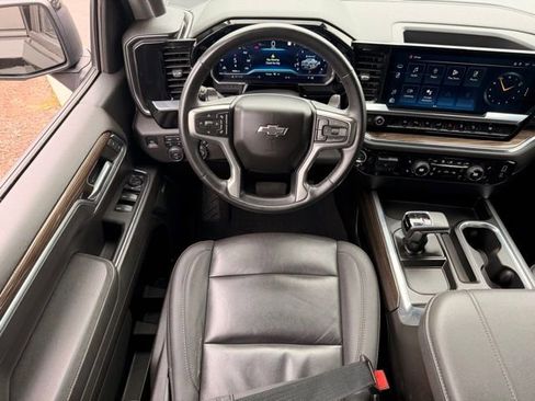 Used 2023 Chevrolet Silverado 1500 RST AWD/4WD image 14