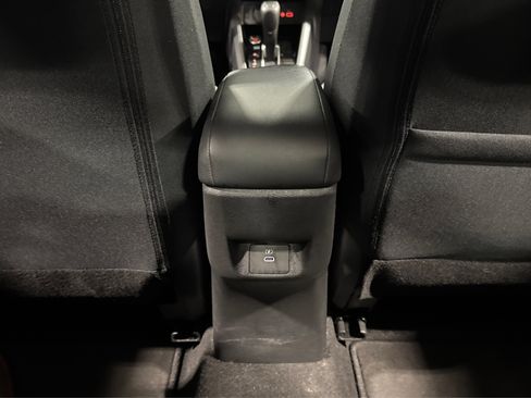 Used 2025 Nissan Versa SV image 35