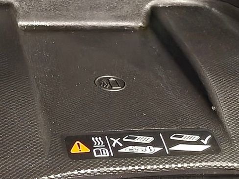 Used 2018 Chevrolet Equinox Premier image 13