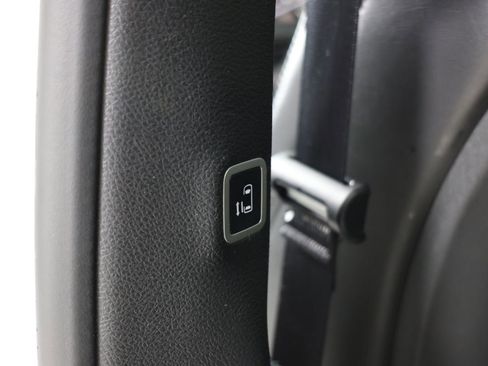 Used 2025 Chrysler Pacifica Select FWD image 29