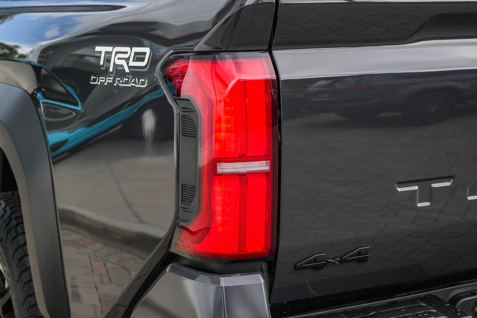 Certified 2026 Toyota Tacoma TRD Off-Road w/ TRD Off Road Upgrade Package AWD/4WD image 10