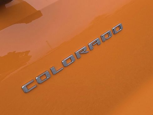 Used 2025 Chevrolet Colorado Z71 w/ Technology Package image 11