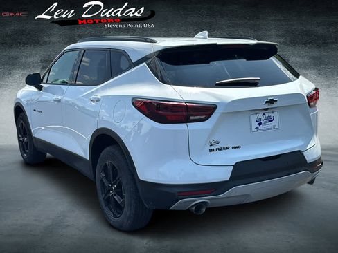 Used 2024 Chevrolet Blazer LT w/ Convenience Package AWD/4WD image 3
