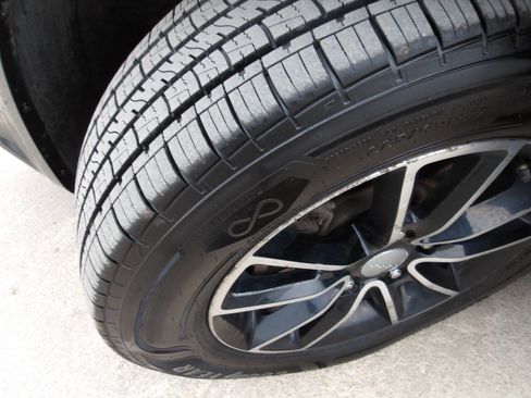 Used 2018 Dodge Grand Caravan GT image 41