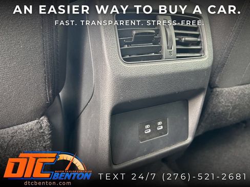 Used 2025 Nissan Rogue SV FWD image 26