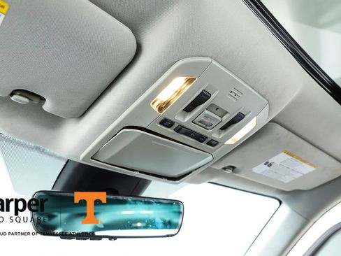 Used 2020 Toyota Highlander XLE AWD/4WD image 66