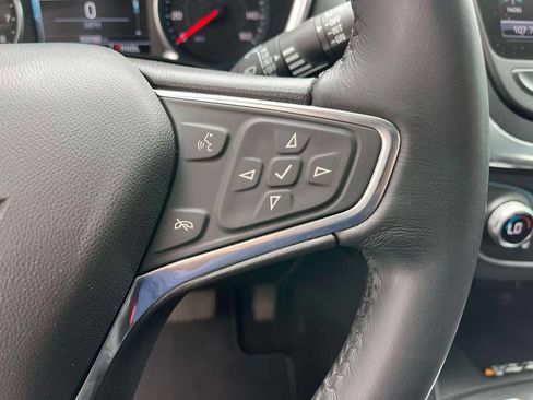 Certified 2018 Chevrolet Equinox Premier FWD image 31