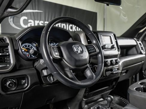 Used 2022 RAM 2500 Tradesman w/ Chrome Appearance Group image 16