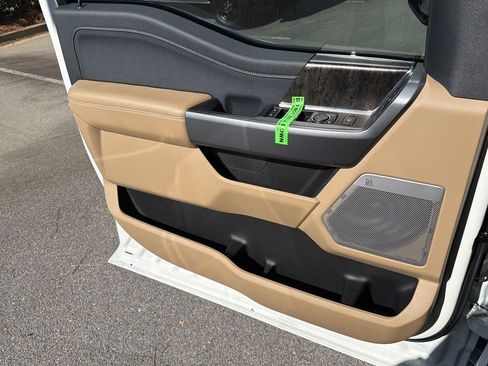 New 2025 Ford F350 Lariat w/ Lariat Ultimate Package image 27