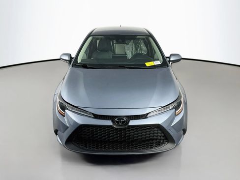 Used 2020 Toyota Corolla LE FWD image 2
