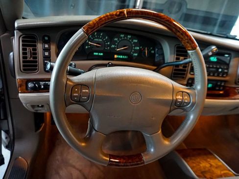Used 2003 Buick Park Avenue Ultra FWD image 11