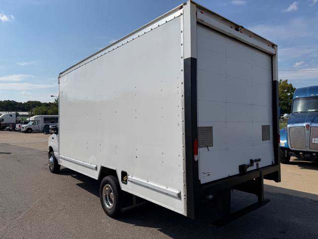 Used 2017 Ford E-450 and Econoline 450 Super Duty w/ Power Windows & Locks Group RWD image 5