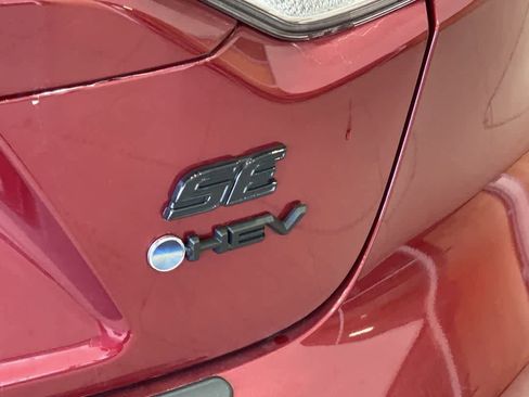 Used 2025 Toyota Corolla SE image 12