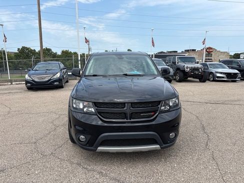 Used 2019 Dodge Journey GT w/ Driver Convenience Group AWD/4WD image 2