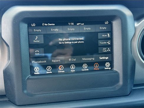 Used 2022 Jeep Gladiator Willys image 14