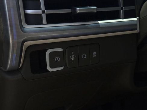 Used 2025 Hyundai Santa Fe Calligraphy FWD image 7