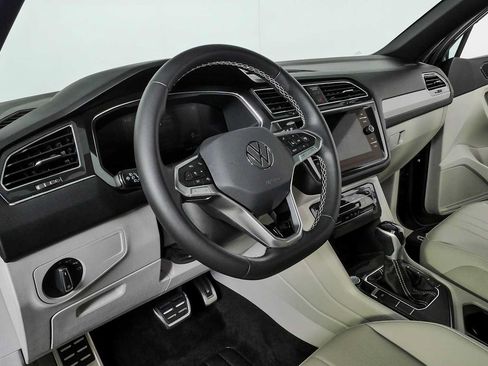 Certified 2023 Volkswagen Tiguan SE R-Line FWD image 7