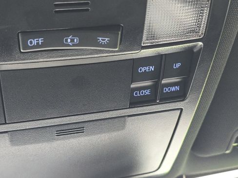 Used 2023 Toyota Tacoma Limited image 22