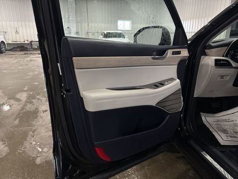 Used 2021 Hyundai Palisade Limited image 25