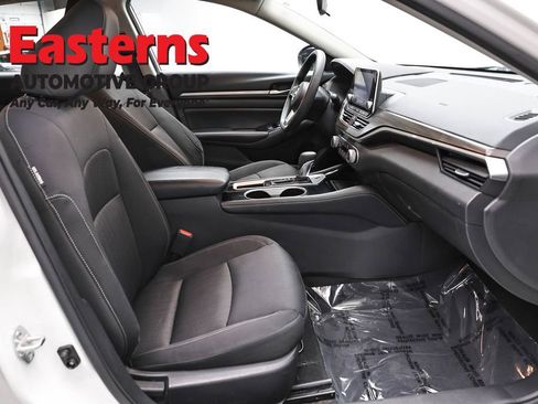 Used 2023 Nissan Altima 2.5 SV FWD image 24
