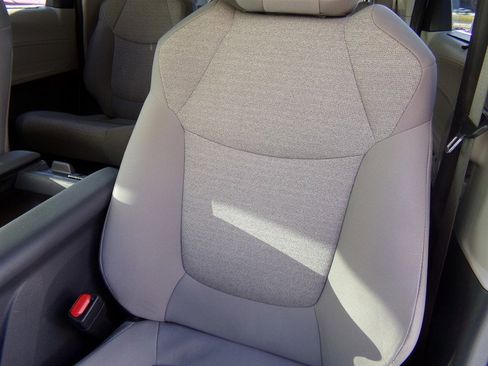 Used 2024 Toyota Sienna LE image 31