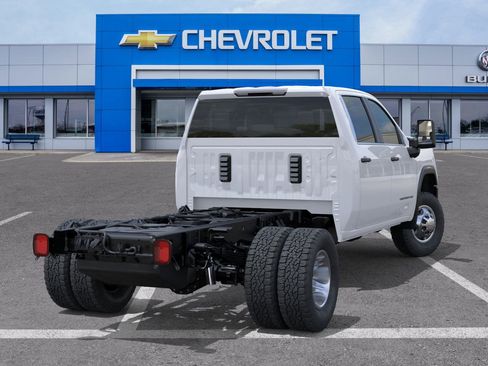 New 2026 GMC Sierra 3500 Pro image 4