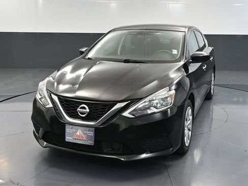 Used 2018 Nissan Sentra S image 10