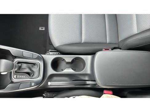 Used 2025 Kia Soul LX w/ LX Technology Package FWD image 16