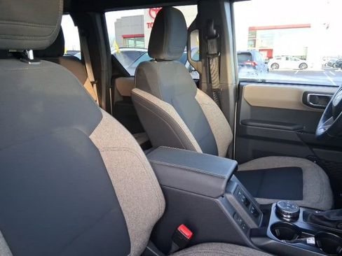 Used 2025 Ford Bronco Big Bend image 12