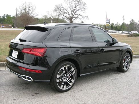 Used 2018 Audi SQ5 Prestige w/ Prestige Package image 7