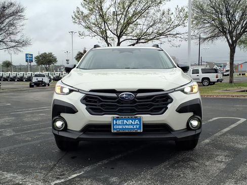 Used 2024 Subaru Crosstrek 2.0i Premium image 2
