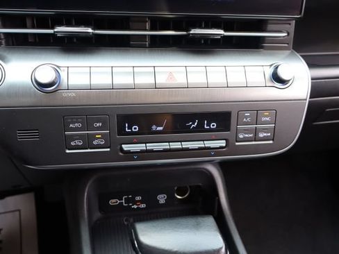 Used 2025 Hyundai Kona SEL FWD image 20